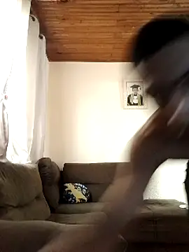 Snapshot of Mineirinho043 chatting on 02-14-25, 05:46 Mineirinho043 online show from 02-14-25, 05:46