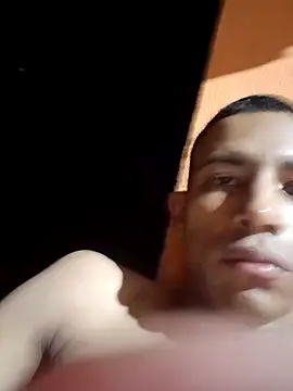 Snapshot of Mineirinho043 chatting on 02-17-25, 05:36 Mineirinho043 online show from 02-17-25, 05:36