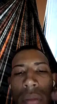 Snapshot of Mineirinho043 chatting on 02-22-25, 04:18 Mineirinho043 online show from 02-22-25, 04:18