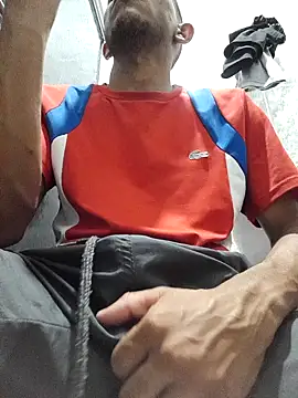 Snapshot of Mineirinho043 chatting on 02-26-25, 04:03 Mineirinho043 online show from 02-26-25, 04:03