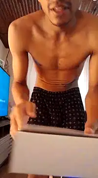Snapshot of Mineirinho043 chatting on 02-26-25, 04:56 Mineirinho043 online show from 02-26-25, 04:56