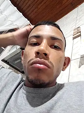 Snapshot of Mineirinho043 chatting on 03-01-25, 03:21 Mineirinho043 online show from 03-01-25, 03:21