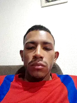 Snapshot of Mineirinho043 chatting on 03-03-25, 01:31 Mineirinho043 online show from 03-03-25, 01:31