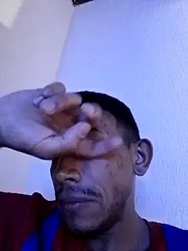 Snapshot of Mineirinho043 chatting on 03-06-25, 04:08 Mineirinho043 online show from 03-06-25, 04:08