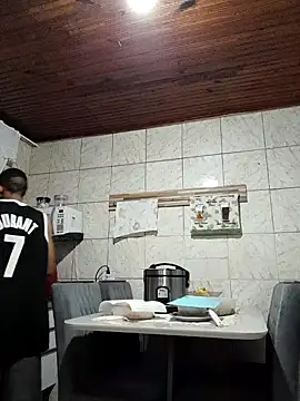 Snapshot of Mineirinho043 chatting on 03-06-25, 11:53 Mineirinho043 online show from 03-06-25, 11:53