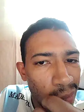 Snapshot of Mineirinho043 chatting on 03-16-25, 08:21 Mineirinho043 online show from 03-16-25, 08:21