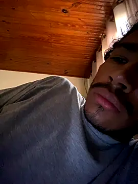 Snapshot of Mineirinho043 chatting on 09-12-25, 12:05 Mineirinho043 online show from 09-12-25, 12:05