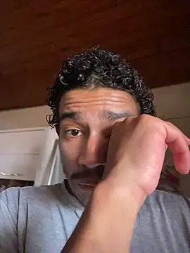 Snapshot of Mineirinho043 chatting on 09-16-25, 01:56 Mineirinho043 online show from 09-16-25, 01:56