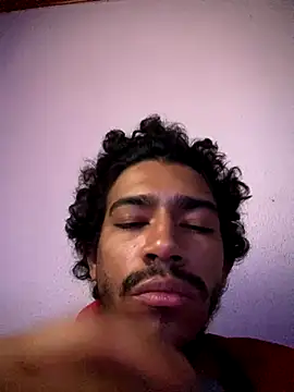 Snapshot of Mineirinho043 chatting on 10-09-25, 10:13 Mineirinho043 online show from 10-09-25, 10:13
