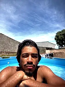 Mineirinho043 online show from 11-27-25, 04:42