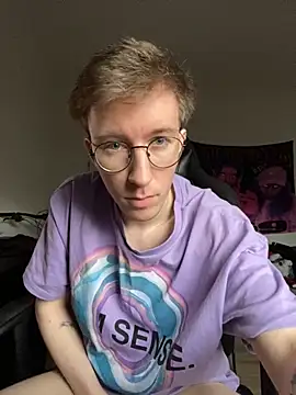 ItsMeLumisch online show from 10-23-25, 02:05