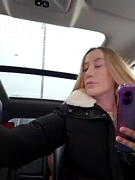 Snapshot of Pussy_Drive03 chatting on 12-04-25, 04:00 Pussy Drive03 online show from 12-04-25, 04:00