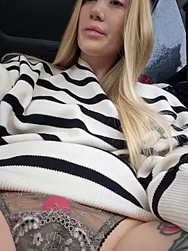 Snapshot of Pussy_Drive03 chatting on 12-19-25, 06:31 Pussy Drive03 online show from 12-19-25, 06:31