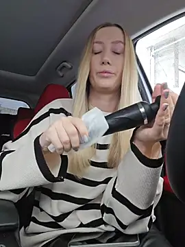 Snapshot of Pussy_Drive03 chatting on 12-20-25, 05:25 Pussy Drive03 online show from 12-20-25, 05:25