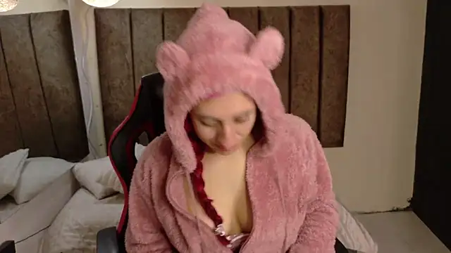 Alektra bryce online show from 11-10-25, 07:35