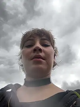 Maggie Geller online show from 11-14-25, 04:17