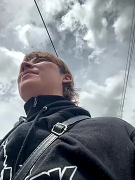 Maggie Geller online show from 11-24-25, 04:29