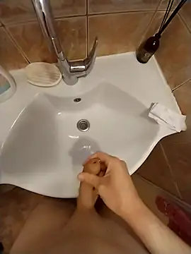 Snapshot of Good_boy000 chatting on 02-11-25, 02:46 Good boy000 online show from 02-11-25, 02:46