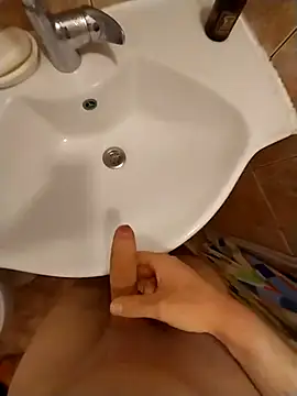 Snapshot of Good_boy000 chatting on 02-17-25, 01:15 Good boy000 online show from 02-17-25, 01:15