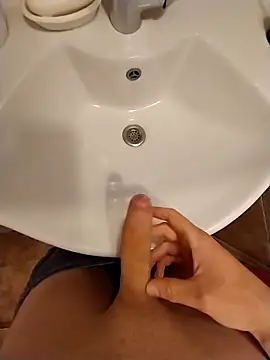 Snapshot of Good_boy000 chatting on 02-17-25, 09:35 Good boy000 online show from 02-17-25, 09:35