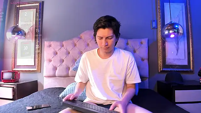 Golden-Boyy online show from 02-04-25, 03:15