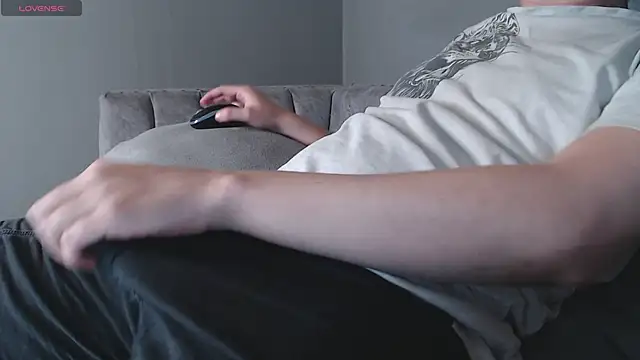 Golden-Boyy online show from 02-18-25, 03:32