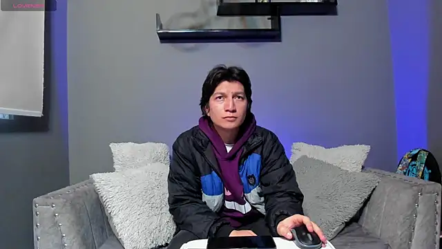 Golden-Boyy online show from 03-04-25, 12:01
