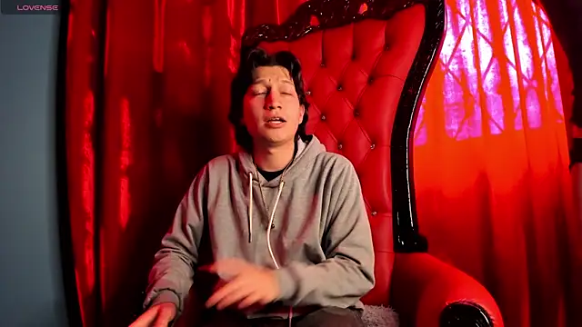 Golden-Boyy online show from 03-17-25, 06:32