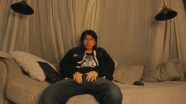 Golden-Boyy online show from 03-18-25, 03:31