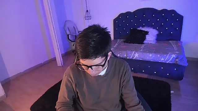 Golden-Boyy online show from 09-24-25, 03:32