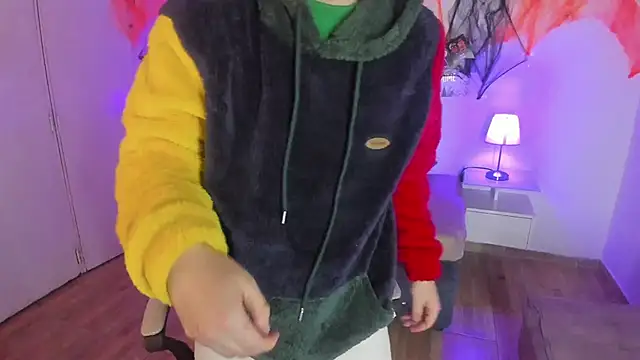 Golden-Boyy online show from 10-20-25, 03:29
