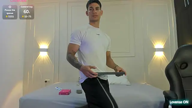 ANDRES STUD online show from 05-19-26, 03:57