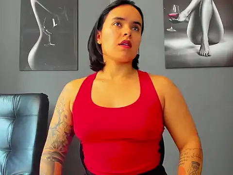 Snapshot of karlyjons12 chatting on 12-19-25, 04:14 karlyjons12 online show from 12-19-25, 04:14