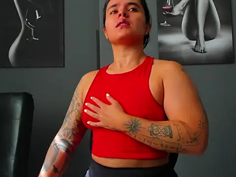 Snapshot of karlyjons12 chatting on 02-04-26, 02:45 karlyjons12 online show from 02-04-26, 02:45