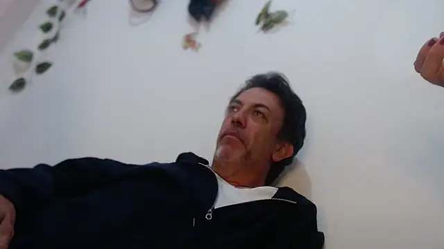 jeans and emma online show from 03-04-25, 04:17