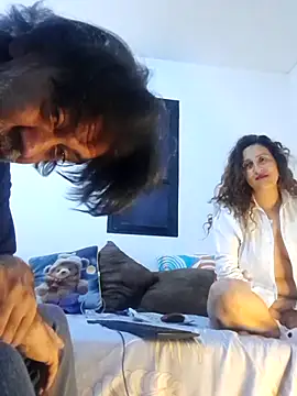 jeans and emma online show from 09-21-25, 03:30