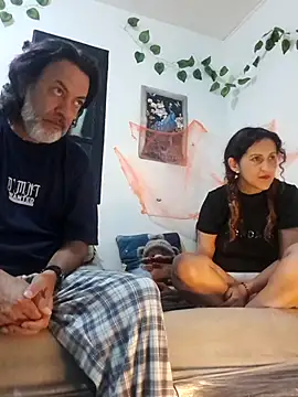 jeans and emma online show from 10-28-25, 11:40