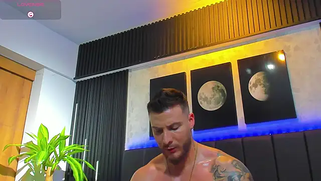 Snapshot of David_blake_ chatting on 02-06-25, 06:40 David blake online show from 02-06-25, 06:40