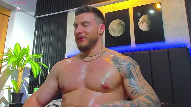 Snapshot of David_blake_ chatting on 02-18-25, 10:05 David blake online show from 02-18-25, 10:05