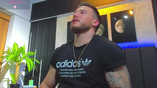 Snapshot of David_blake_ chatting on 02-21-25, 03:23 David blake online show from 02-21-25, 03:23