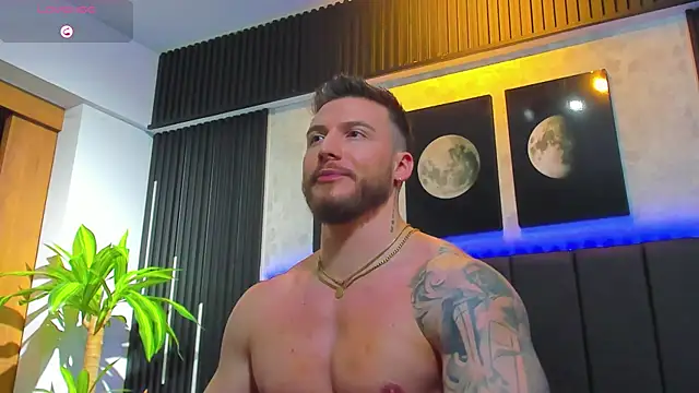 Snapshot of David_blake_ chatting on 02-28-25, 08:53 David blake online show from 02-28-25, 08:53