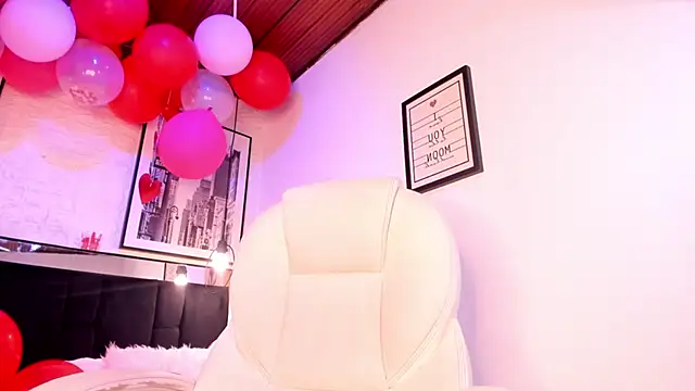 tylla  online show from 02-18-25, 02:59