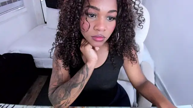 tylla  online show from 03-14-25, 07:01