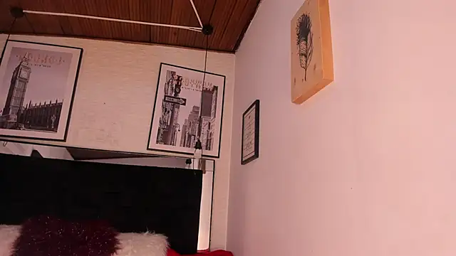 tylla  online show from 12-05-25, 03:48