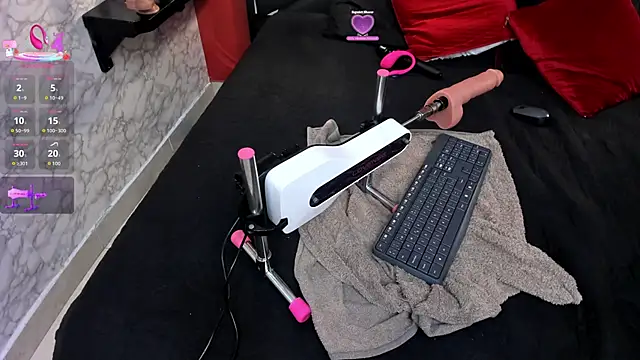 IVISBOUNCYASS online show from 04-10-26, 12:43