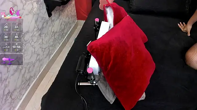 IVISBOUNCYASS online show from 04-11-26, 01:37