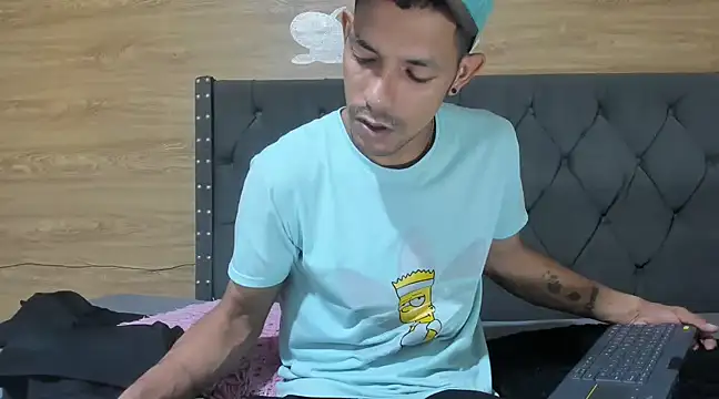 Snapshot of guyeifmaxiro chatting on 02-08-25, 07:59 guyeifmaxiro online show from 02-08-25, 07:59