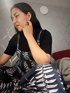 CuteHarper online show from 11-16-25, 01:44