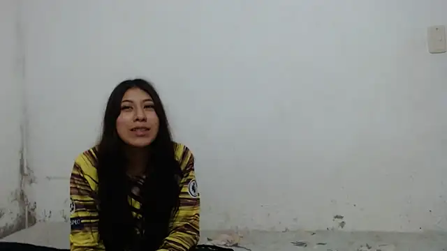 Snapshot of naisha_837 chatting on 10-03-25, 03:14 naisha 837 online show from 10-03-25, 03:14