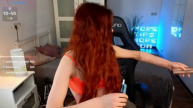 Snapshot of Katy_diamond_ chatting on 03-21-25, 08:39 Katy diamond online show from 03-21-25, 08:39